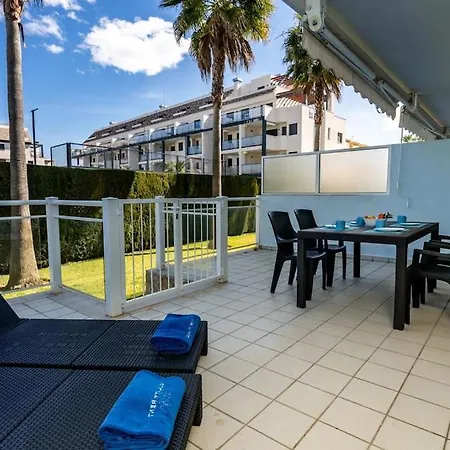 Apartamento With Terrace, 250m From The