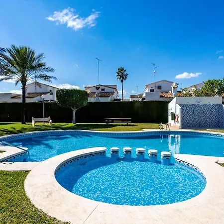 With Terrace, 250m From The Apartment *