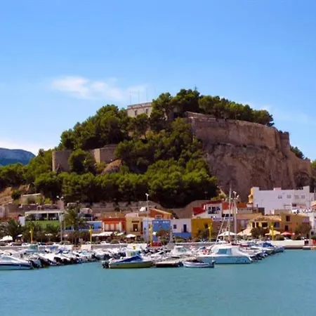 With Terrace, 250m From The Apartment Denia