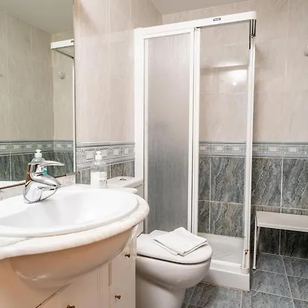 With Terrace, 250m From The Apartment Denia
