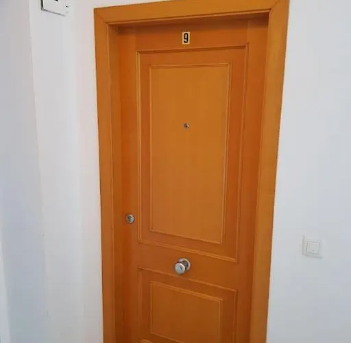 With Terrace, 250m From The * Denia