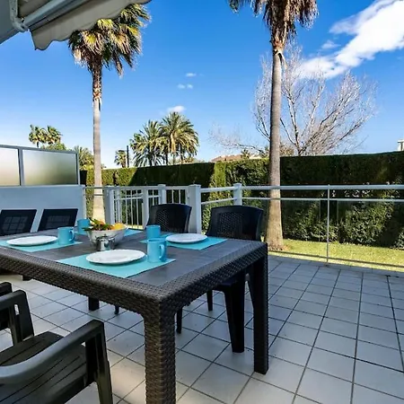 Apartment With Terrace, 250m From The *