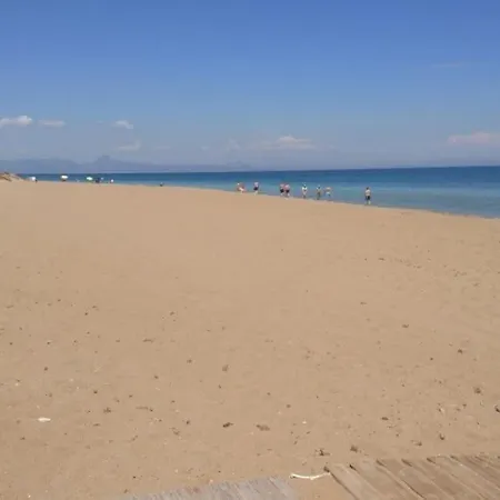 With Terrace, 250m From The * Denia