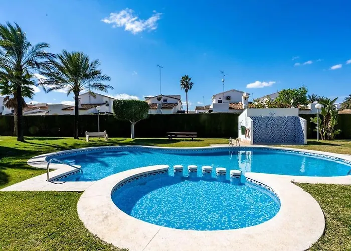 With Terrace, 250m From The Apartment *