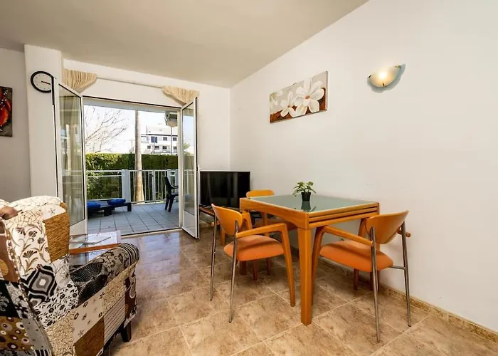 Apartment With Terrace, 250m From The